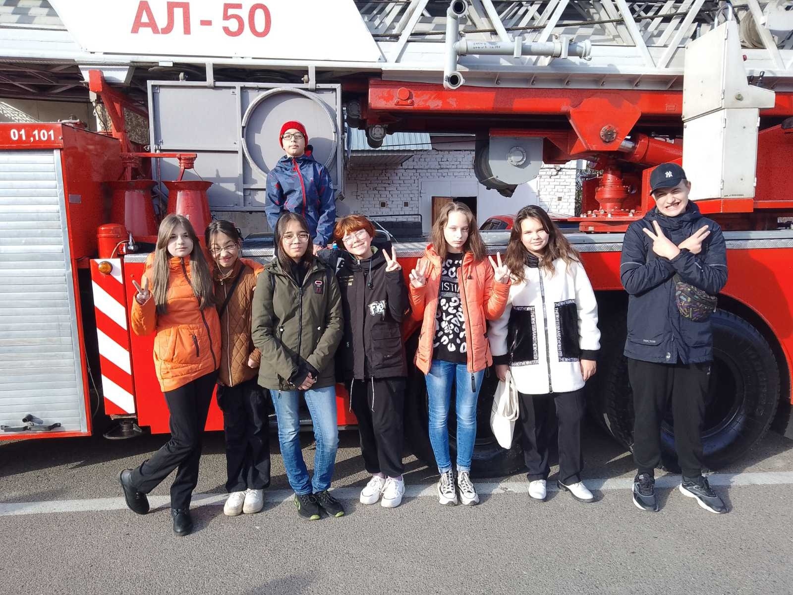 7Б класс побывал на экскурсии в Сибирской пожарно-спасательной академии МЧС России.